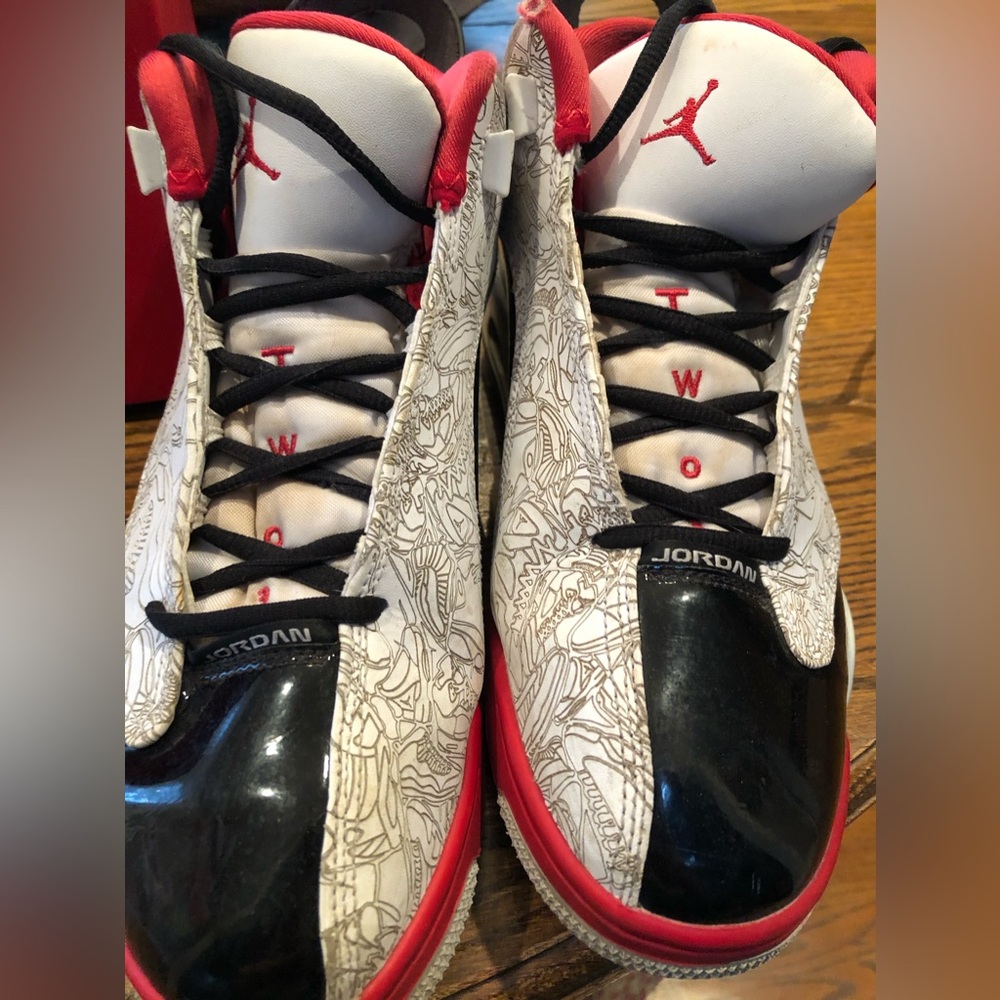 JORDAN Dub Zero Tennis Shoes. Size 8 - Picture 2 of 4